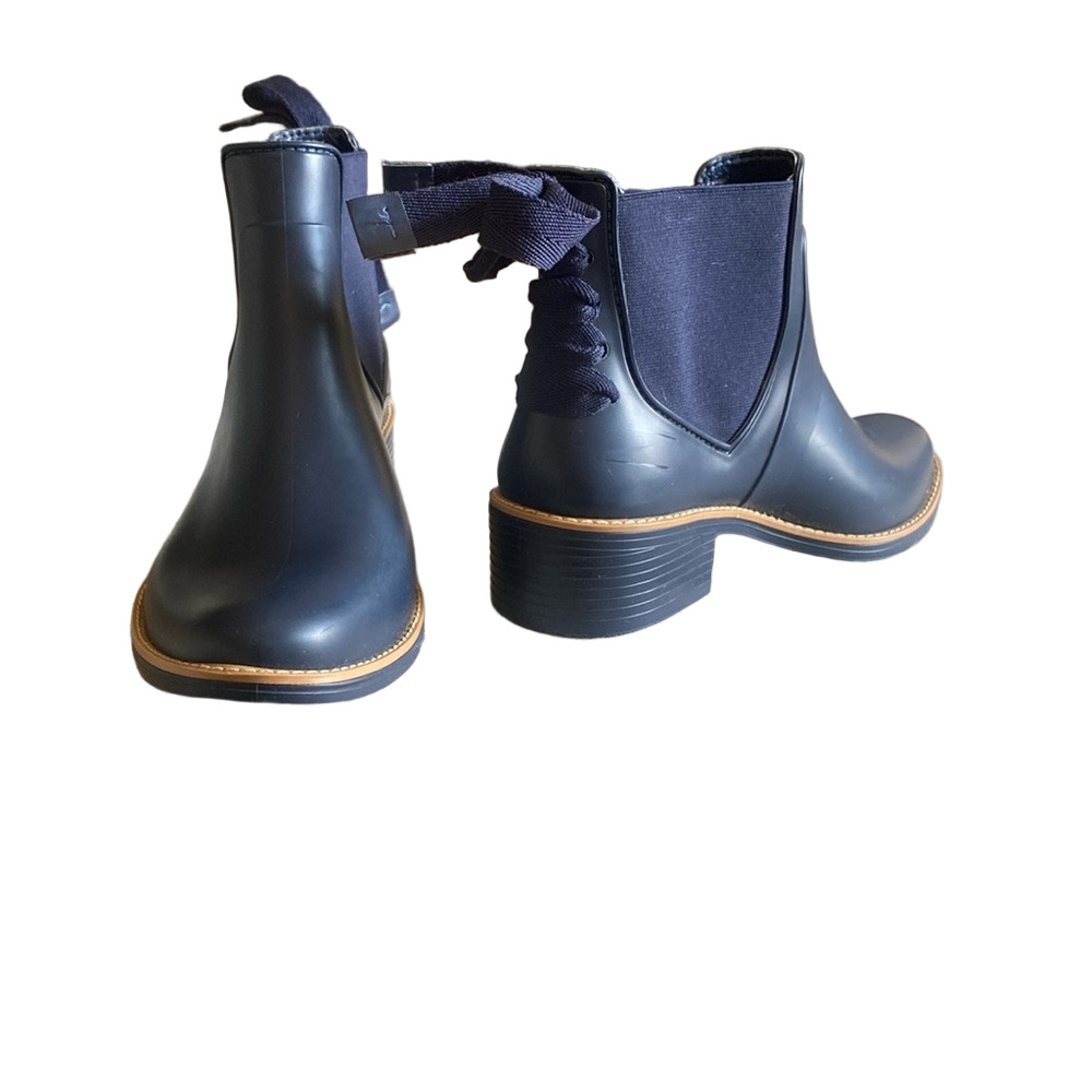 Bernardo Paxton Navy Rain Boots Size 7 – Waterproof Lace-Up Back Bow